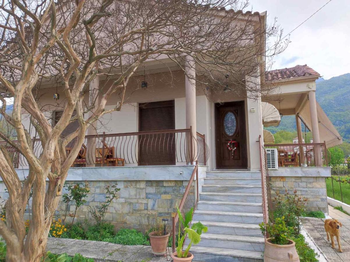 With A View Of Meteora Apartment Diava ภายนอก รูปภาพ