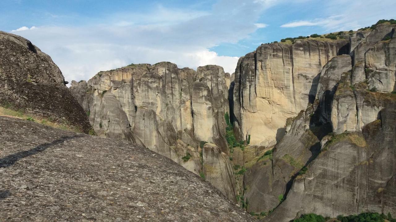 With A View Of Meteora Apartment Diava ภายนอก รูปภาพ