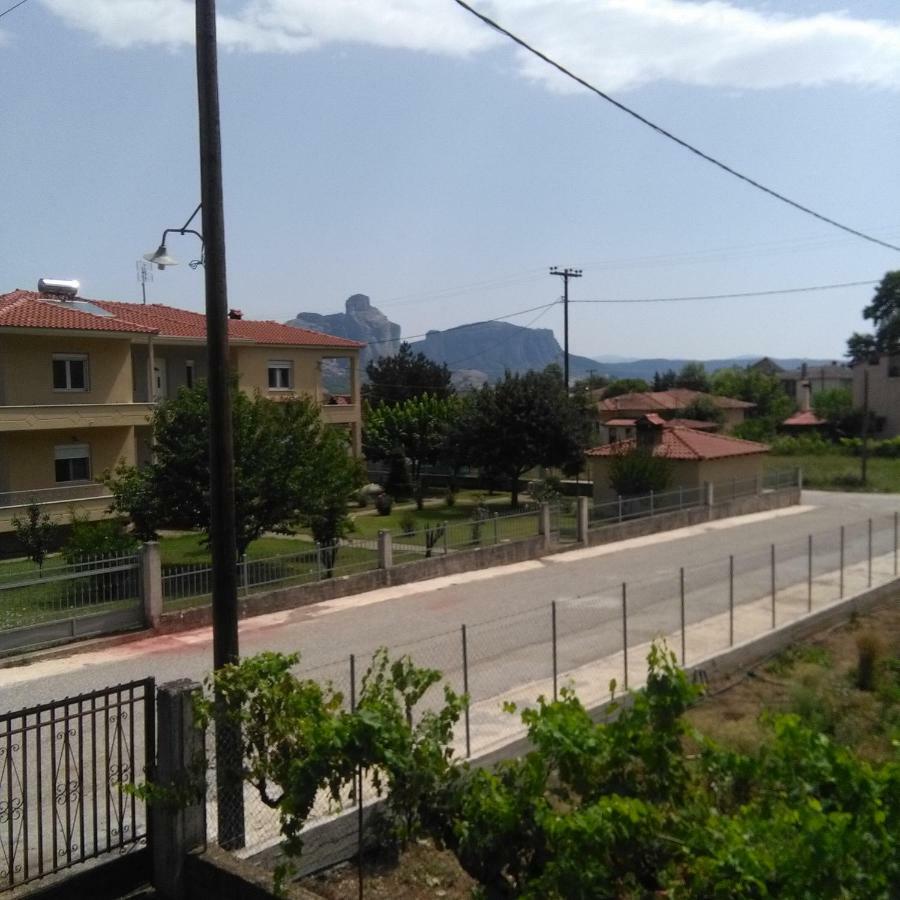 With A View Of Meteora Apartment Diava ภายนอก รูปภาพ